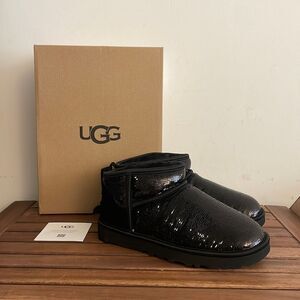 UGG Classic Ultra Mini Mirror Ball Sequins Boots Black USA Women 8/UK 6/EU 39